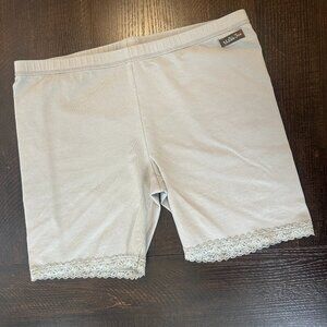 Matilda Jane Girls Gray Lace Trim Biker Shorts Size L Stretch Cotton Blend
